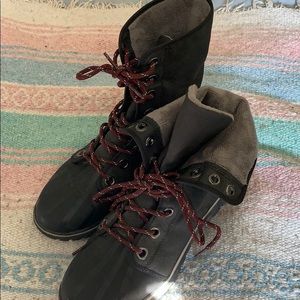 Sorel Women’s Fleece Lined Boots - size 7.5